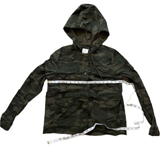 Sanctuary Green Camo Print Hooded Snap Front Utility Jacket size XXS - Picture 3 of 9
